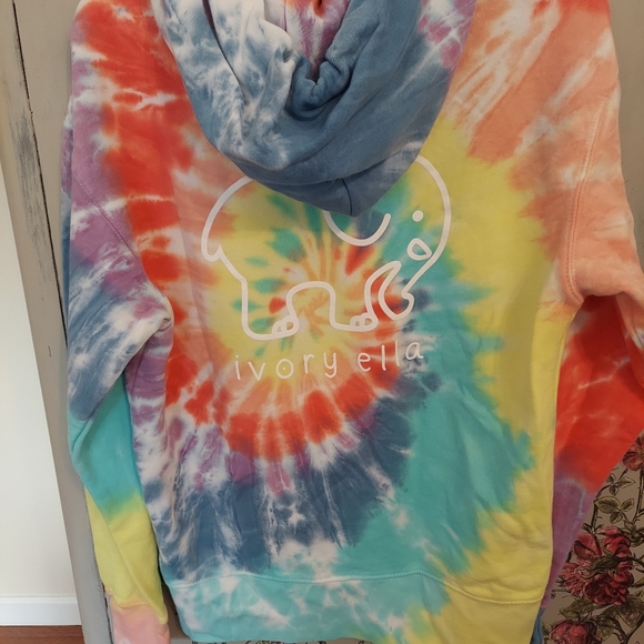 Ivory Ella's hoodie - Picture 4 of 4